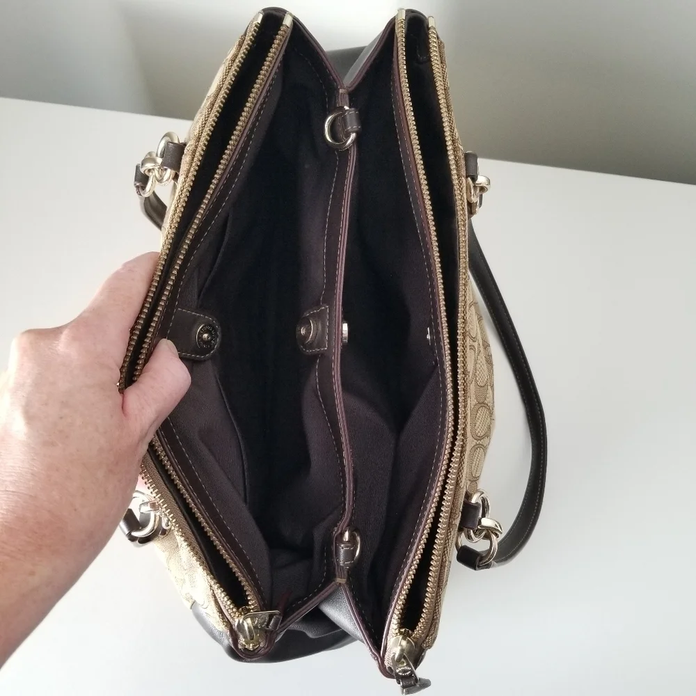 Coach Signature Canvas and Leather Brooke Carryall Purse Light Khaki/Chalk